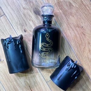 Target Bullseye’s snake decanter bottle flameless candles Halloween 🎃 NWT glass